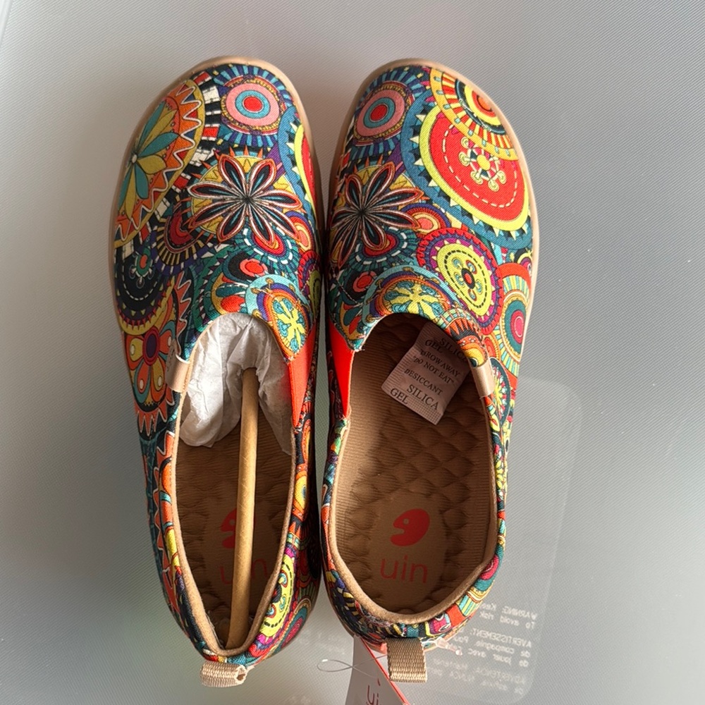 UIN Colorful Patterned Slip-On Shoes